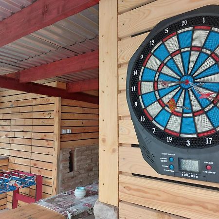 Koller Apartmanhaz Sarvar Luaran gambar