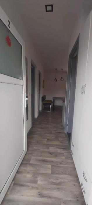 Koller Apartmanhaz Sarvar Luaran gambar